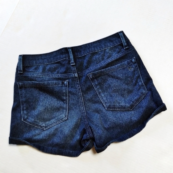 Jessica Simpson Forever Roll Cuff Dark Wash Denim Shorts Size 27 - Picture 2 of 7